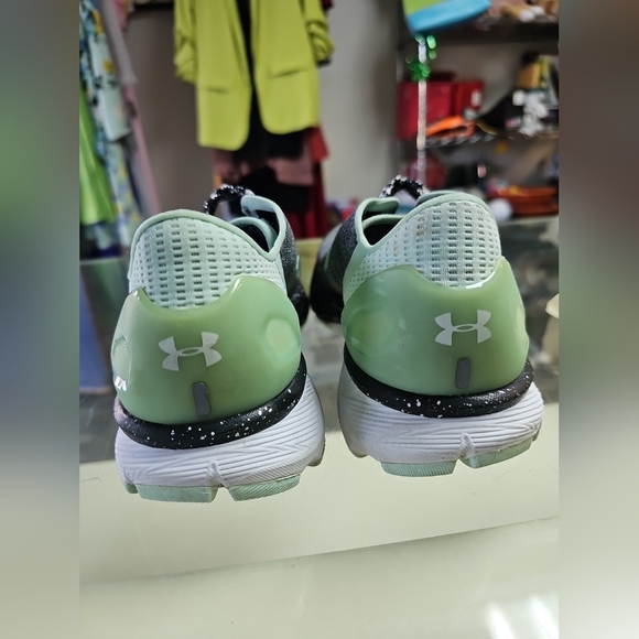 Under Armour Womens Charged Escape 3020005-002 Gray Running Shoes Lace Up 9.5 - Picture 4 of 8